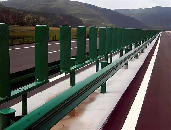 五指山三波护栏板在高速公路的应用